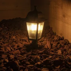 SOLME 203-0213 Vintage Καρφωτό Φωτιστικό Φαναράκι Μονόφωτο 1 x E27 IP44 Μαύρο & Διάφανο Πλαστικό - Μ22 x Π22 x Υ35cm