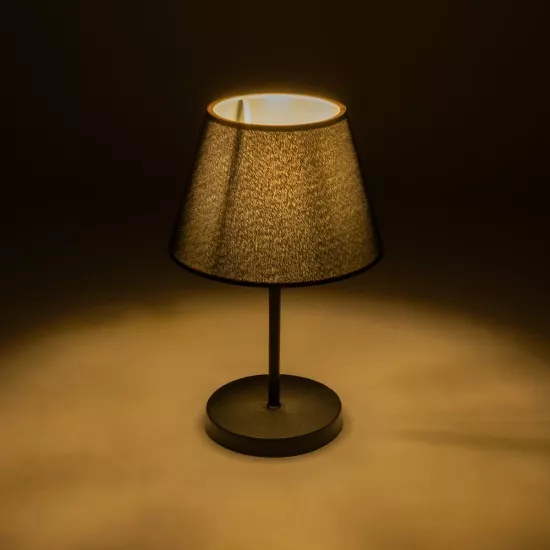 LARA 204-0074 Μοντέρνο Επιτραπέζιο Φωτιστικό Πορτατίφ με Ντουί 1 x E27 AC 220-240V IP20 - Μαύρο - Μ22 x Π22 x Υ35cm